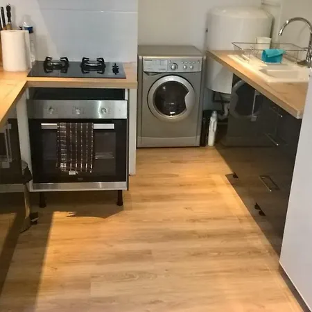 Rent4night Europole Apartment
